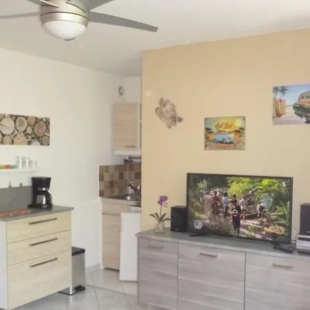 Appartement Proche Port Et Plages, Piscine