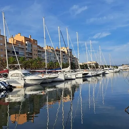 Appartement Proche Port Et Plages, Piscine